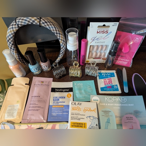 Lot Makeup Cosmetics - Picture 16 of 16